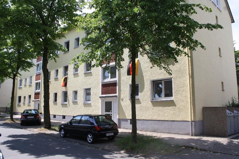3-Zimmer-Dachgeschosswohnung in Essen-Delwig – renovierungsbedürftig ! Frei ab 01.11.2026 !